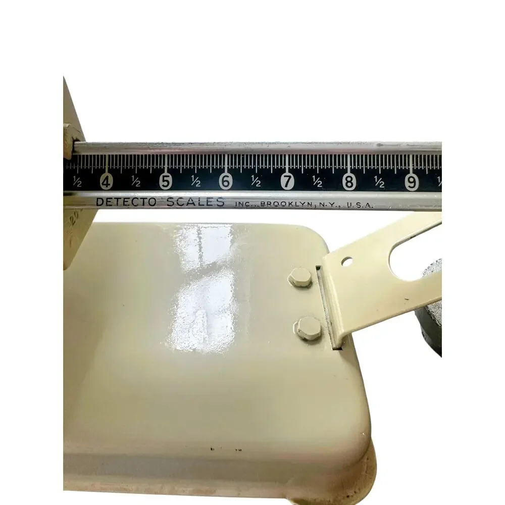 Vintage Detecto Baby Scale 30 lb Capacity Cream Metal Infant Scale